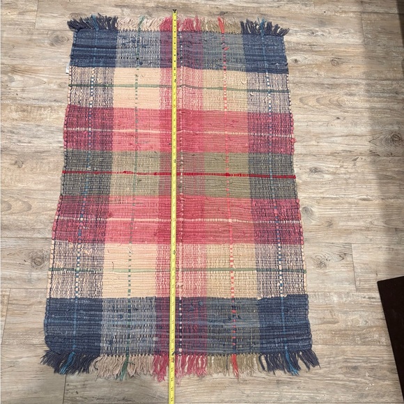 Indian Handwoven Rag Rug - Picture 4 of 5